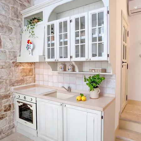 Antica Casa Scesciola روتيليانو